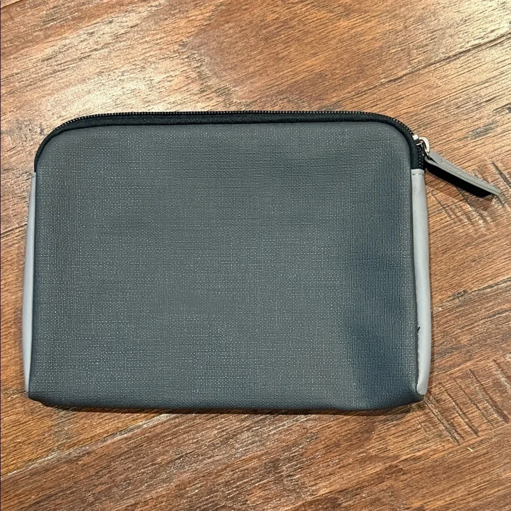 NEW! TUMI Two-Tone Gray Toiletry Bag